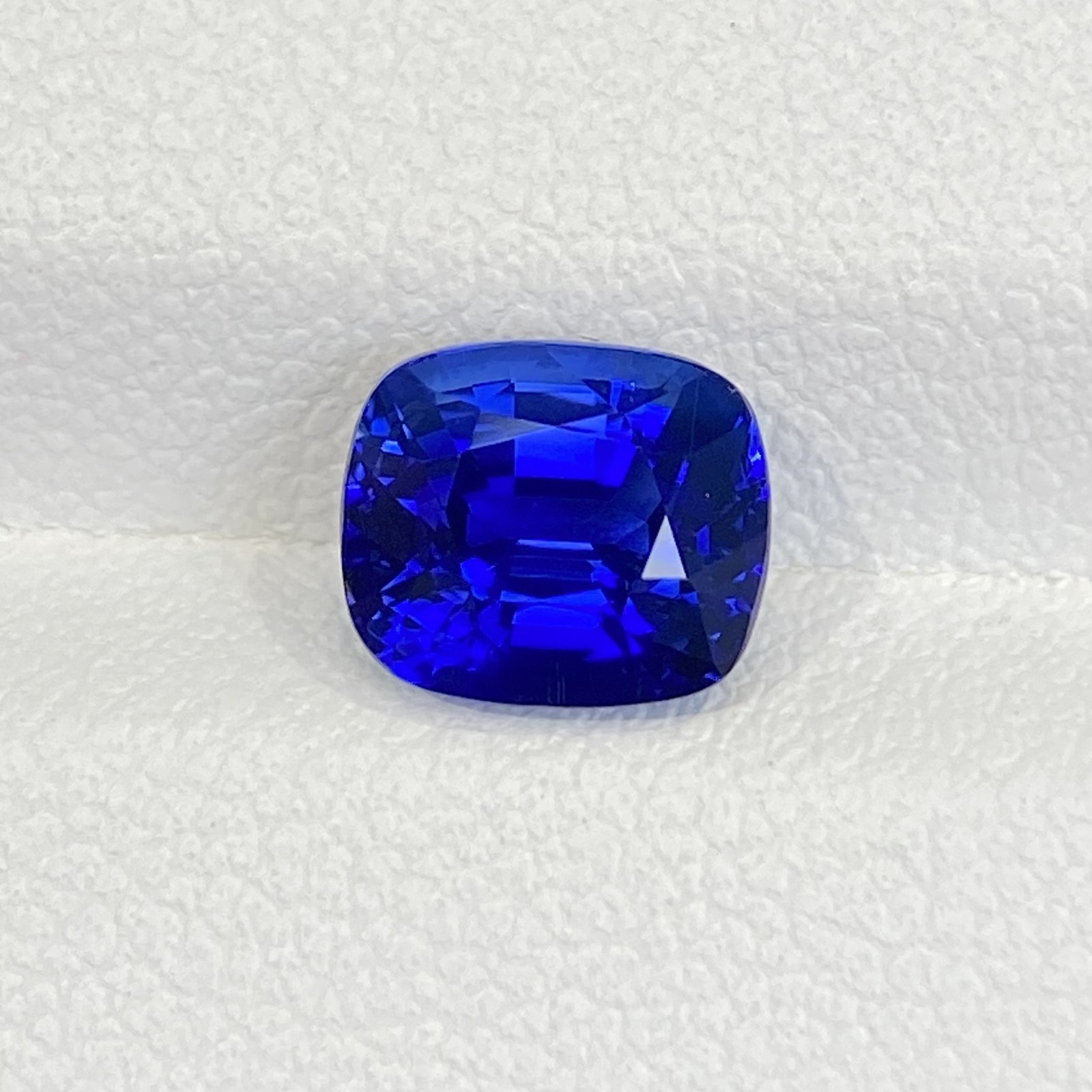 2.4-carat Royal Blue Sapphire cushion cut, GUILD certified
