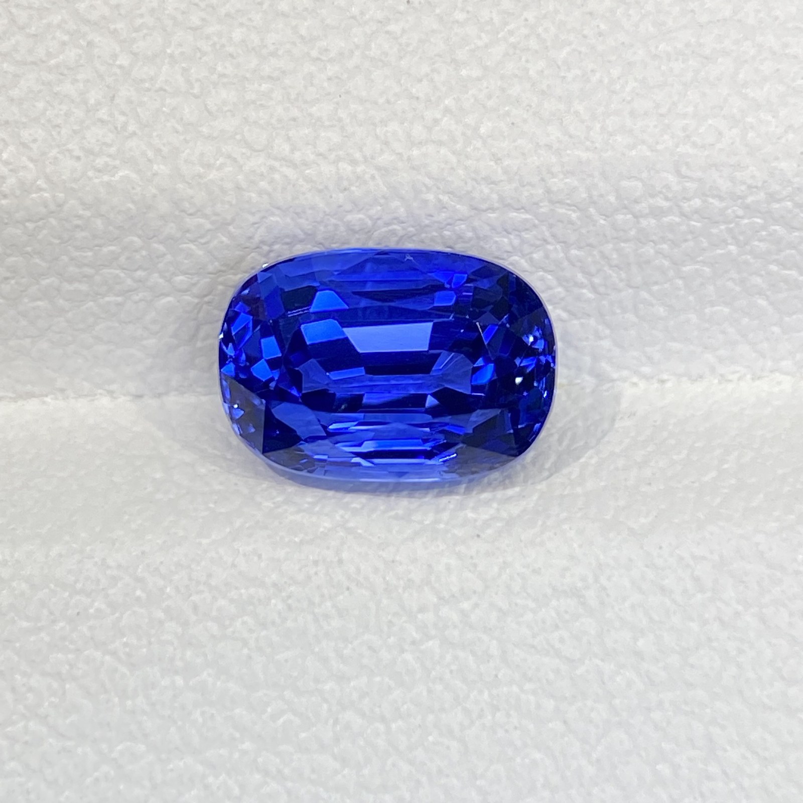 2.35-carat Cushion-shaped Cornflower Blue Sapphire