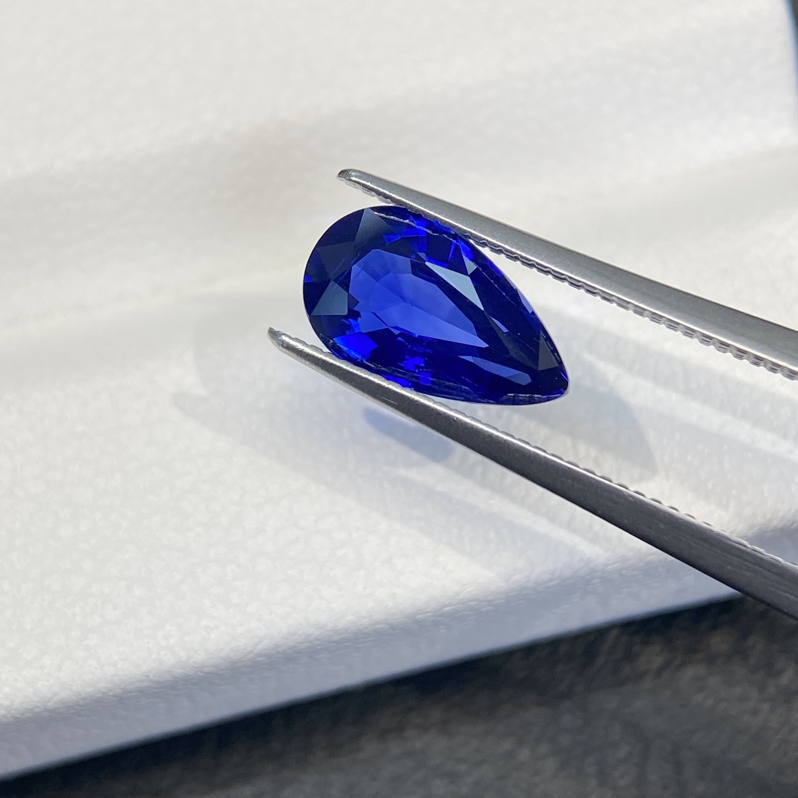 1.97-carat Royal Blue Sapphire · Marquise Stone Image 2