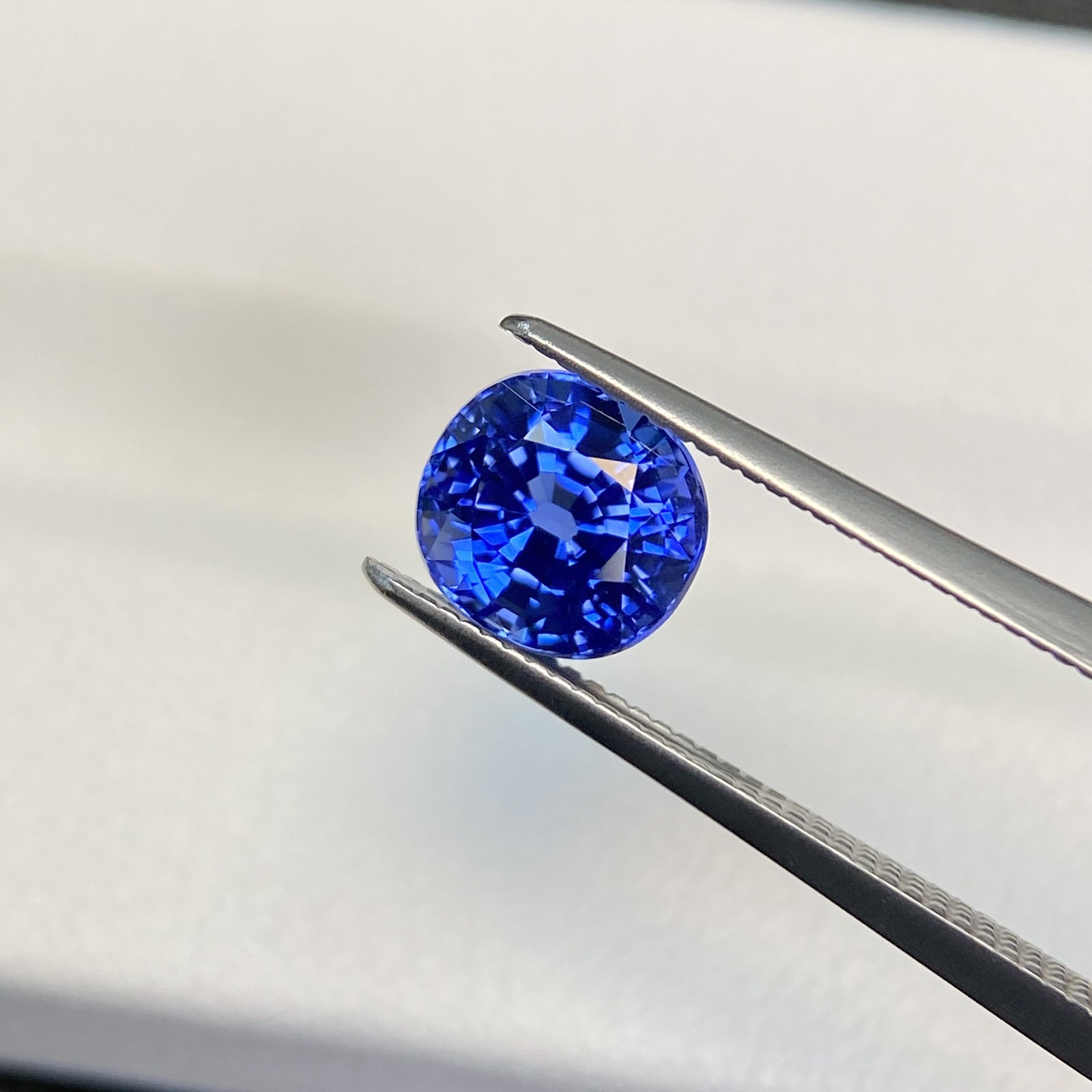 1.86-carat Cornflower Blue Sapphire Cushion Stone Image 2