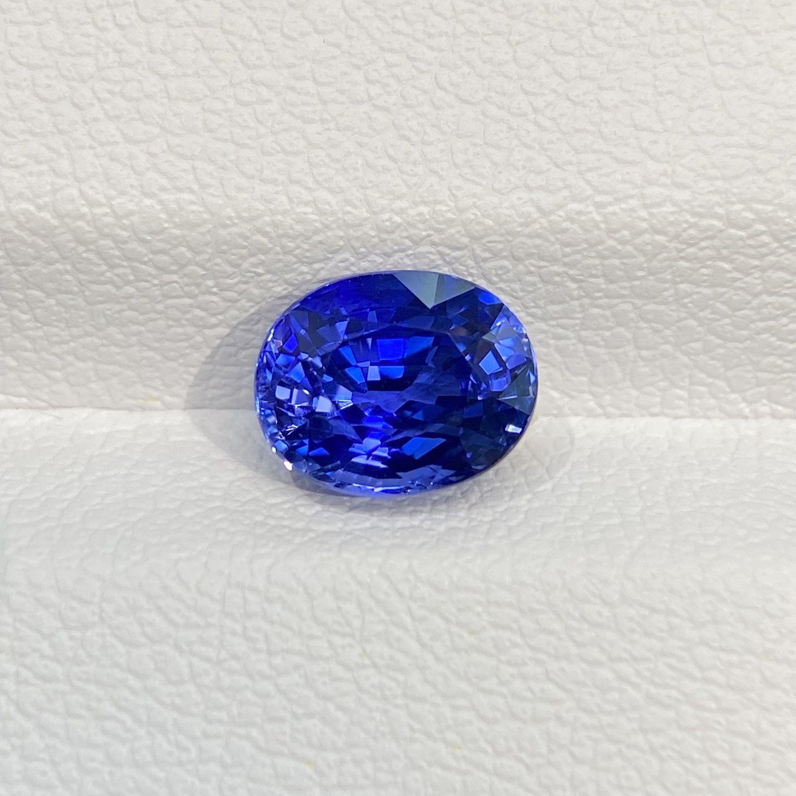2.18ct Amethyst Sapphire, Round Cut, showcasing the unique amethyst blue color.