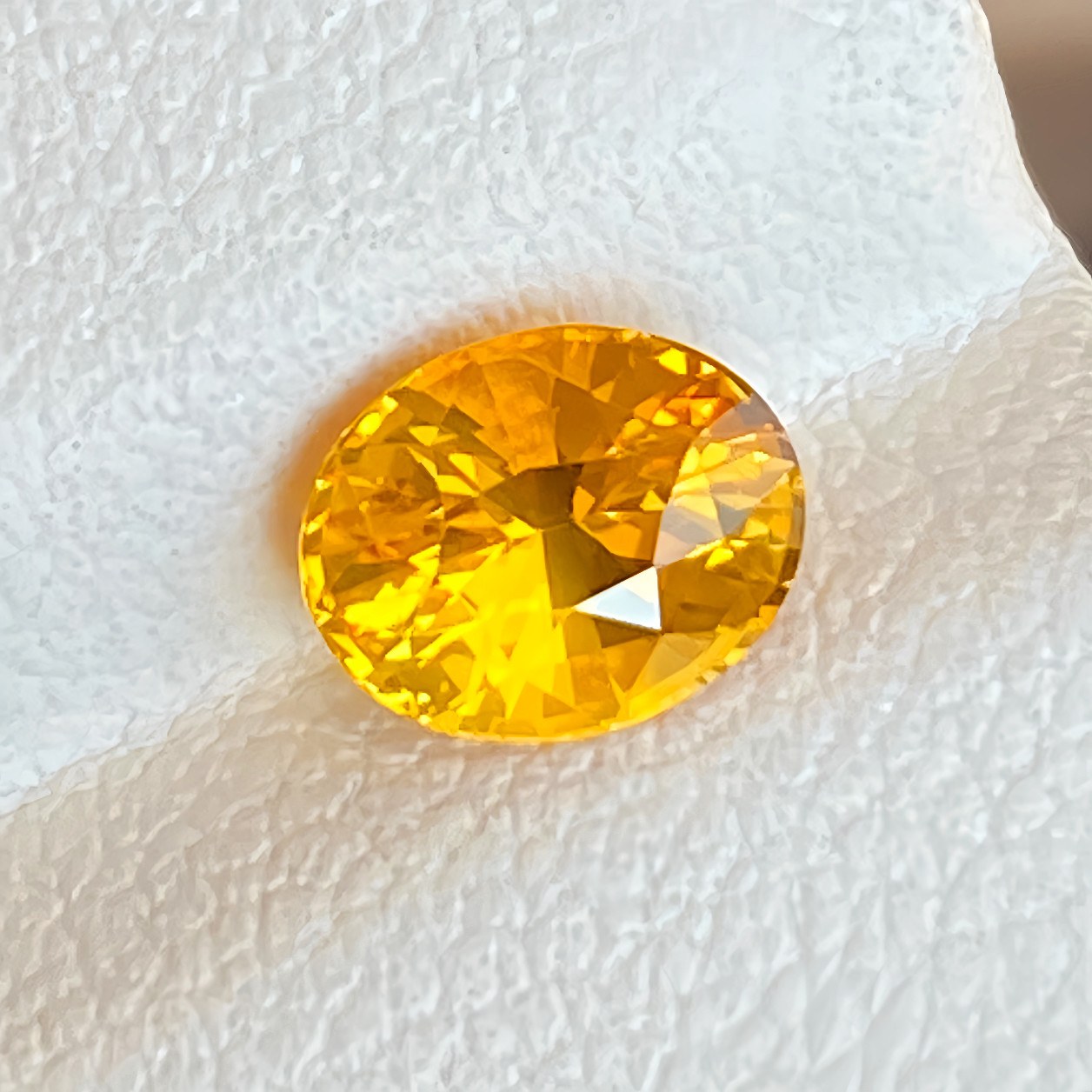 1.18ct 黄蓝宝