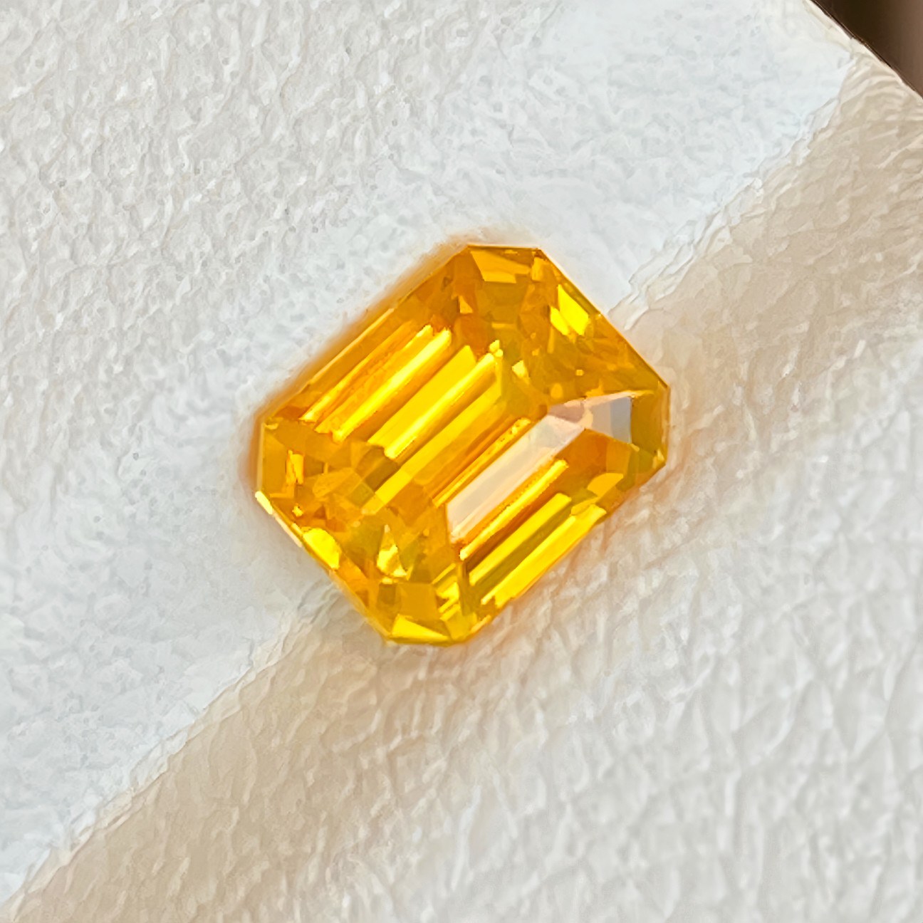 1.19ct 黄蓝宝