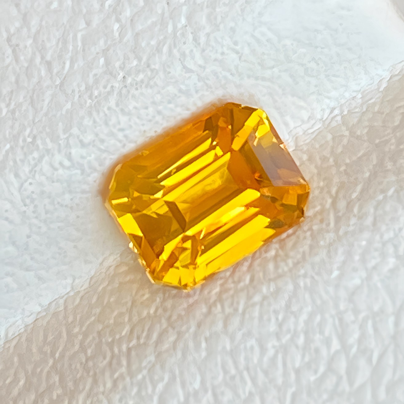 1.13ct 黄蓝宝