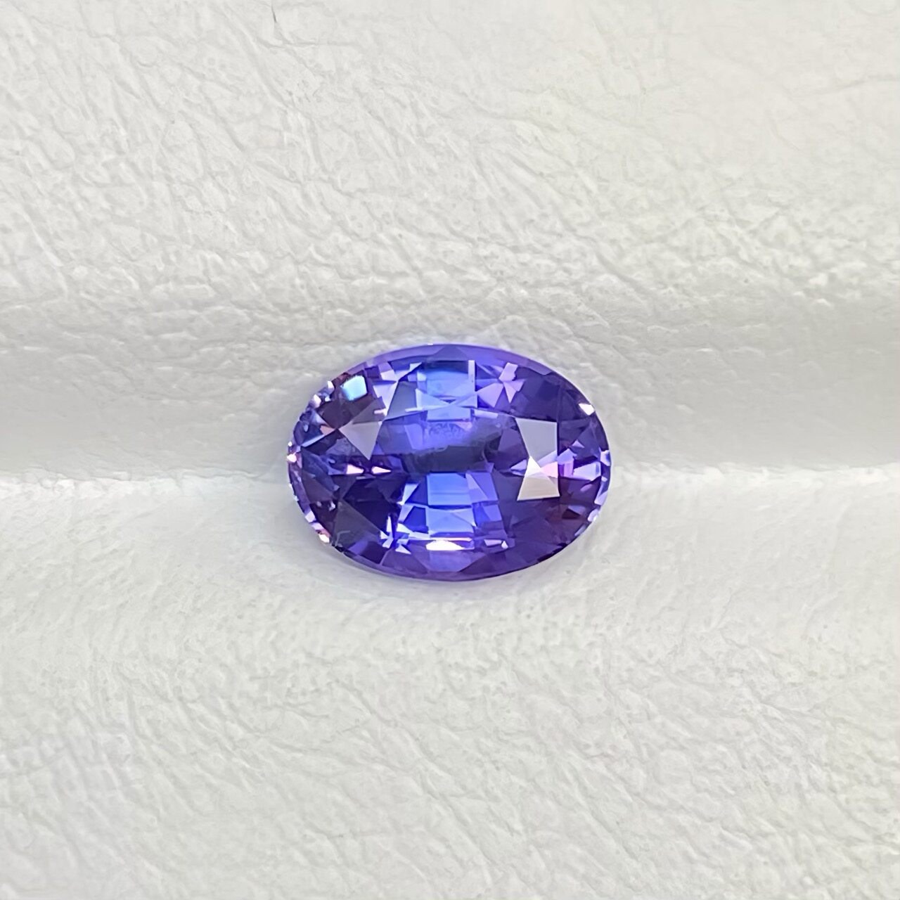1.24-carat Intense Purple Sapphire Round Stone Image 2