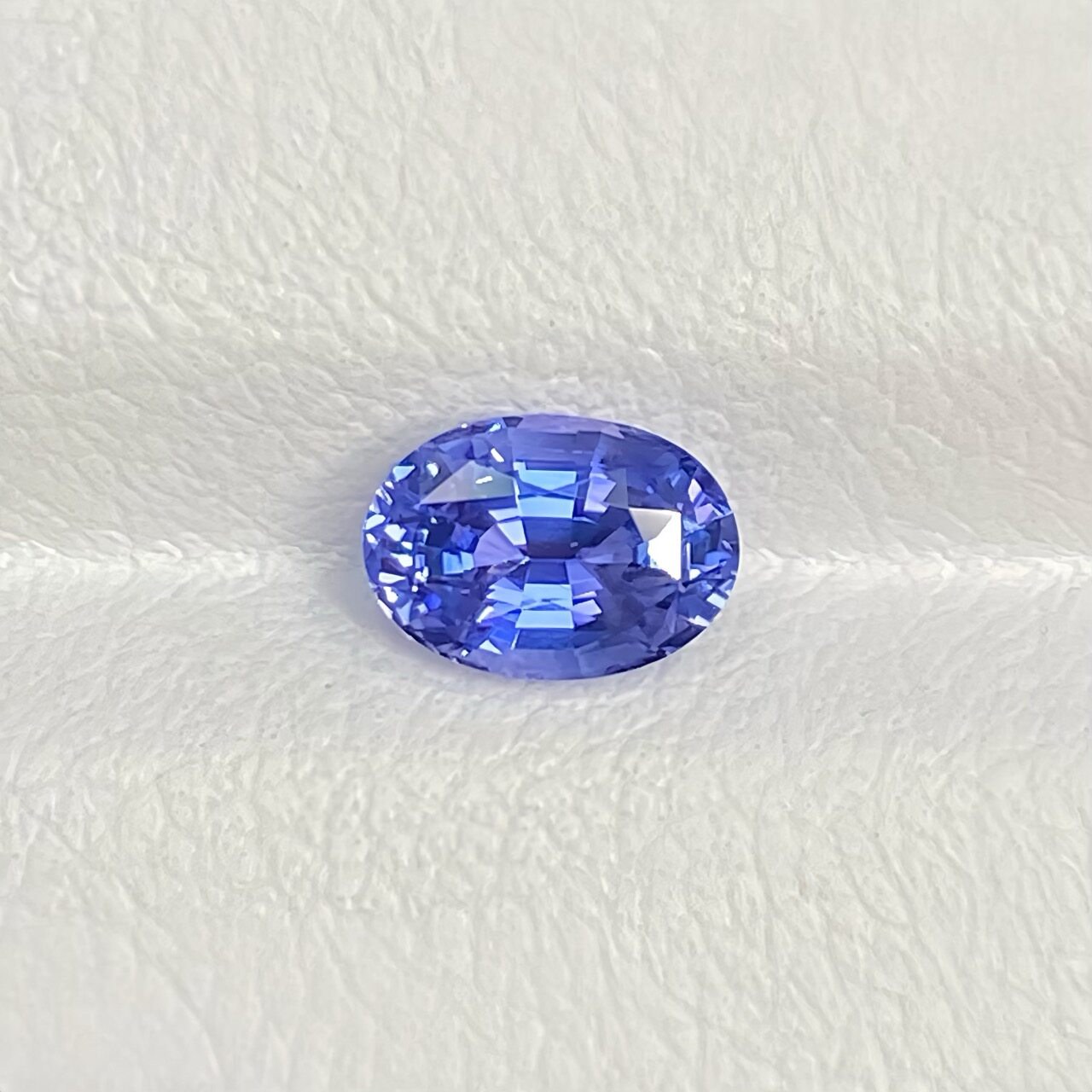 1.02-carat Round Glacier Blue Sapphire
