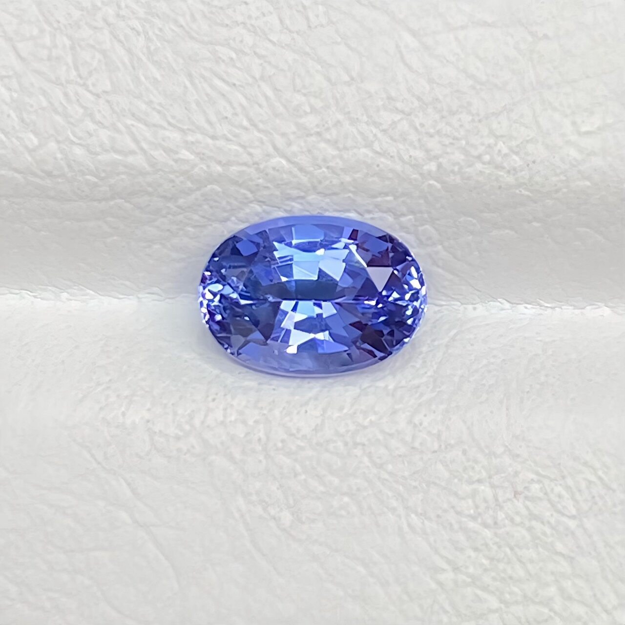 Glacier Blue Sapphire · Round 1.2 carat Stone Image 2